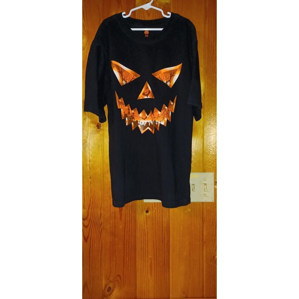 Halloween T-Shirt Jack o Lantern Cemetery scene Youth XL, Halloween Spooky Goth